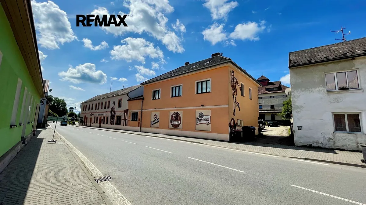 Prodej komerční nemovitosti 1000 m²